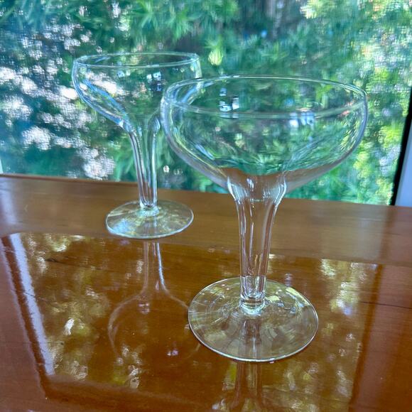 Vintage Coupe Glasses Set of 2 – Clear Stemmed Cocktail or Champagne Glasses - Picture 5 of 11
